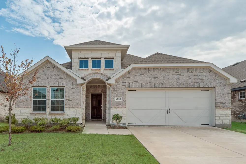 2850 Robertson Way Royse City, TX 75189