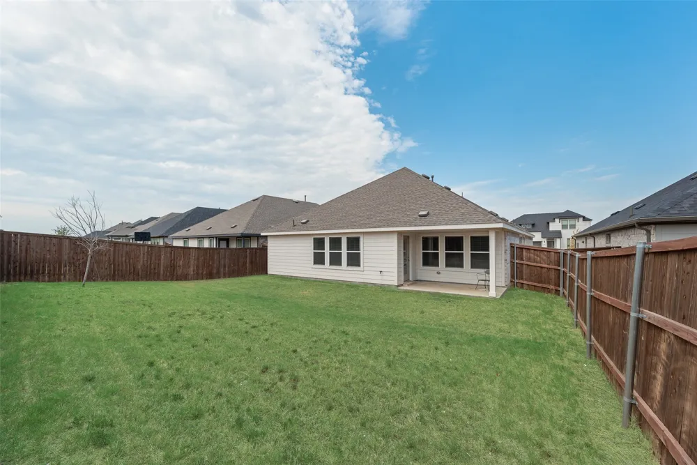 2850 Robertson Way Royse City, TX 75189