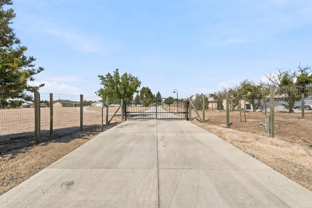 16176 Paula Madera, CA 93636
