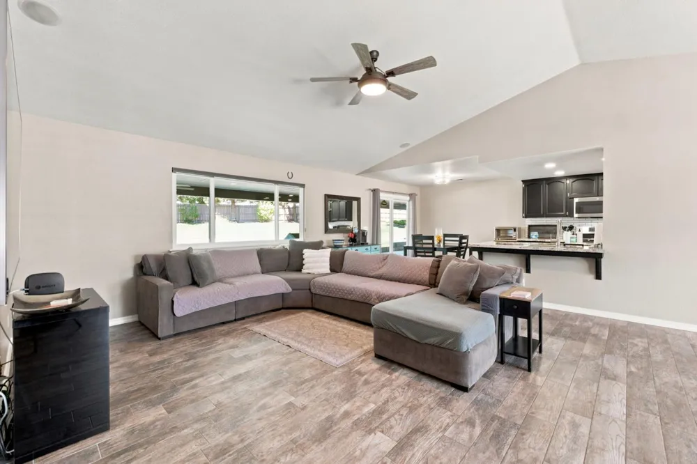 16176 Paula Madera, CA 93636