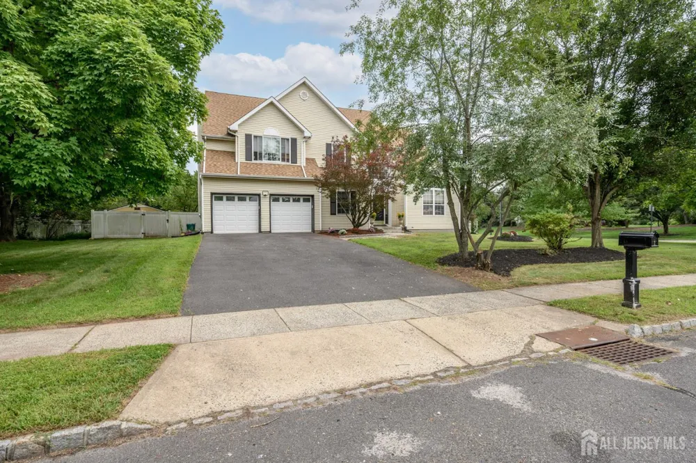 2 Garden Hills Drive Franklin, NJ 08873