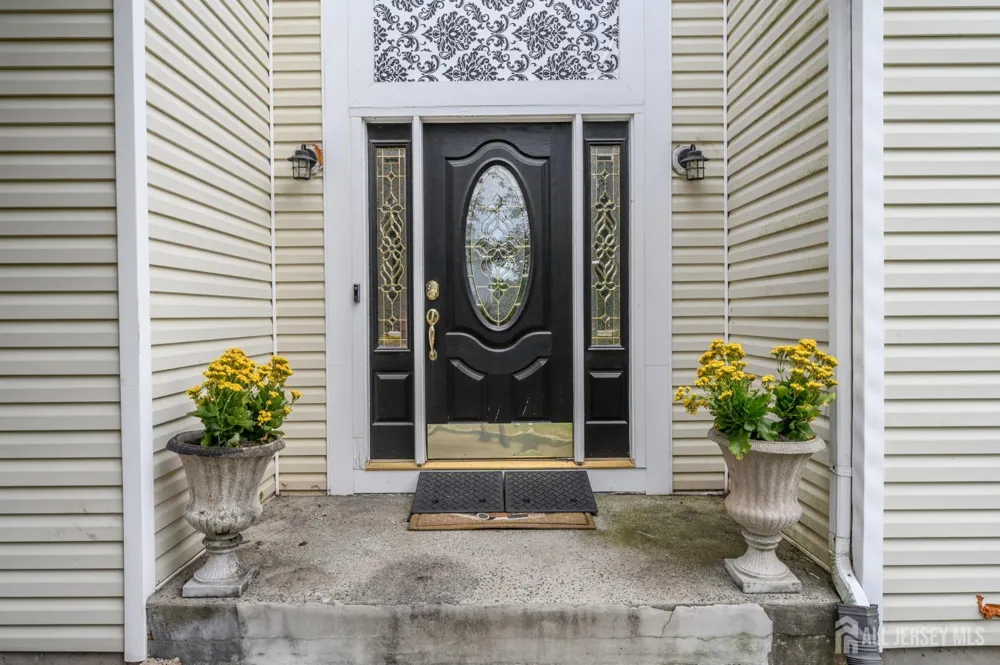 2 Garden Hills Drive Franklin, NJ 08873