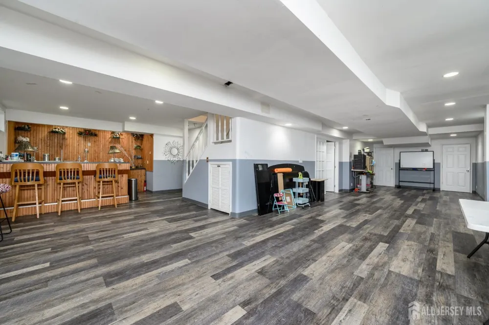 2 Garden Hills Drive Franklin, NJ 08873