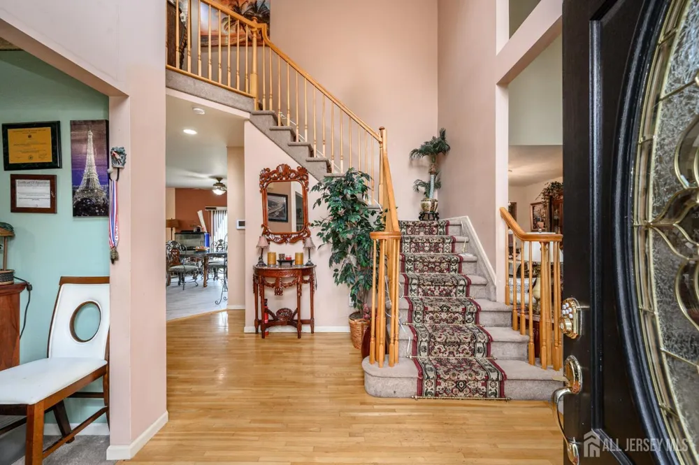 2 Garden Hills Drive Franklin, NJ 08873