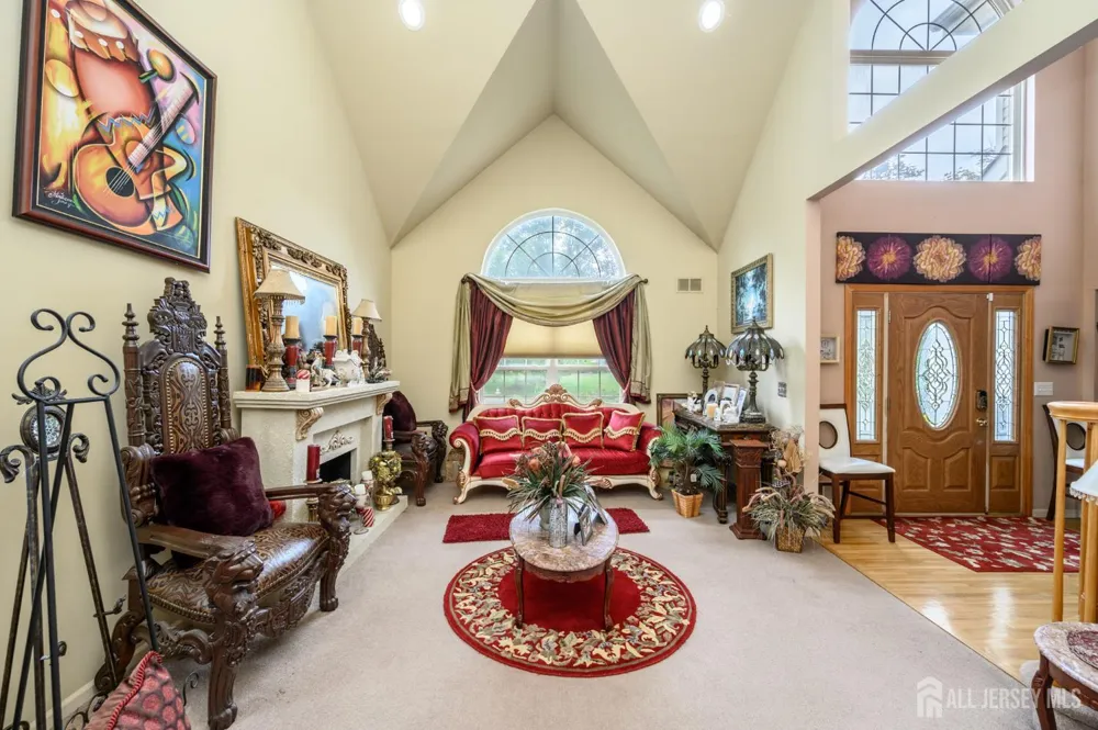 2 Garden Hills Drive Franklin, NJ 08873