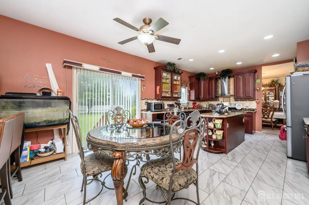 2 Garden Hills Drive Franklin, NJ 08873