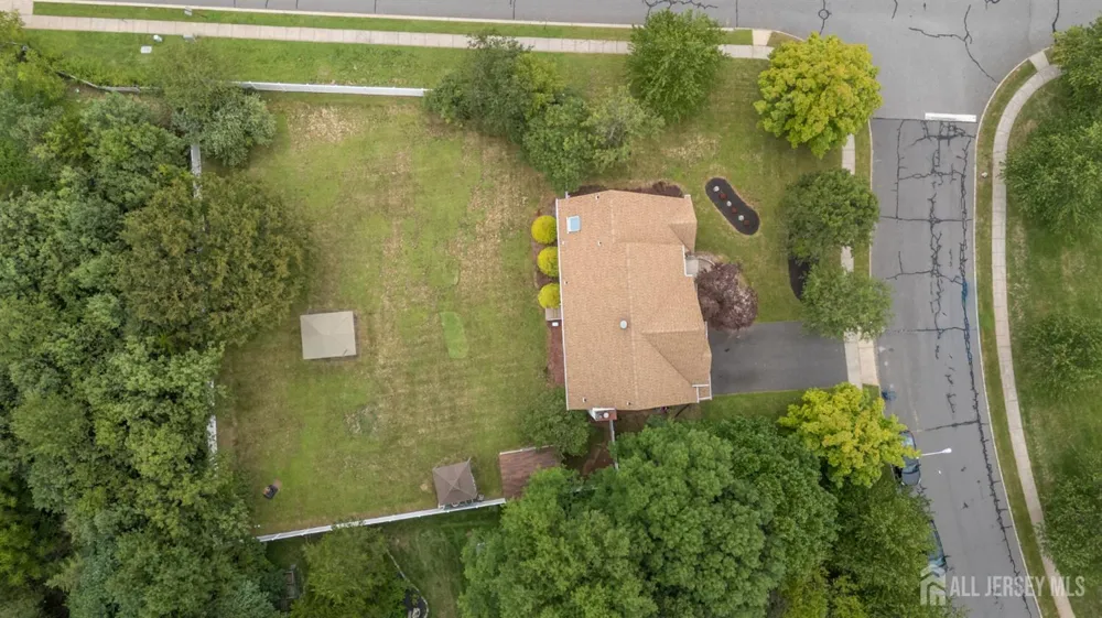 2 Garden Hills Drive Franklin, NJ 08873