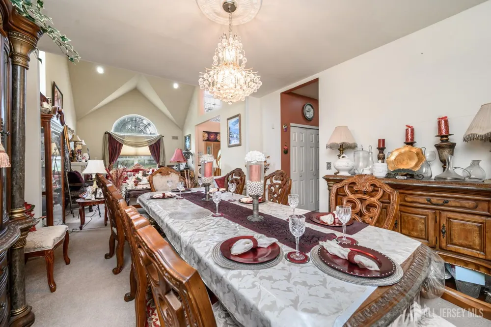 2 Garden Hills Drive Franklin, NJ 08873