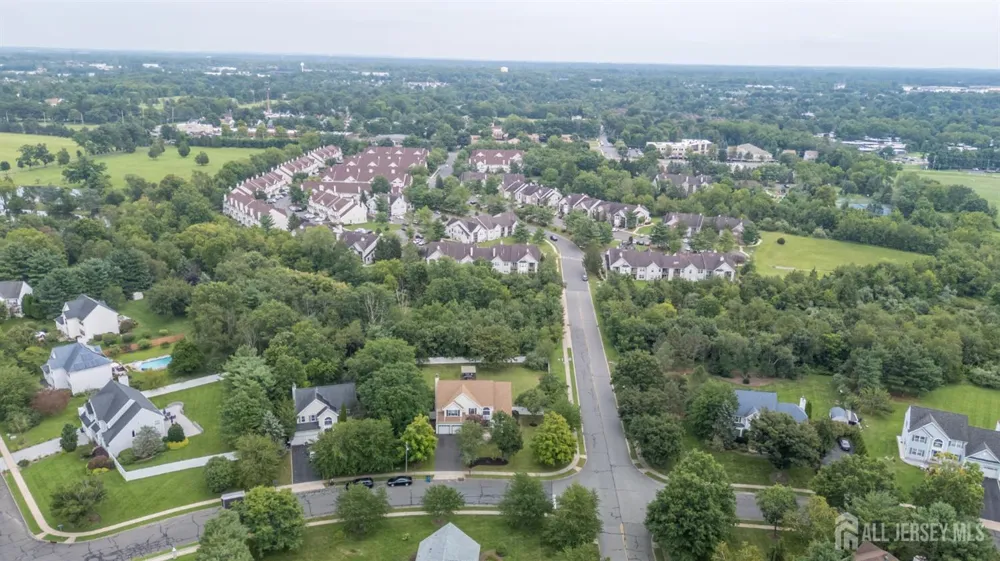 2 Garden Hills Drive Franklin, NJ 08873