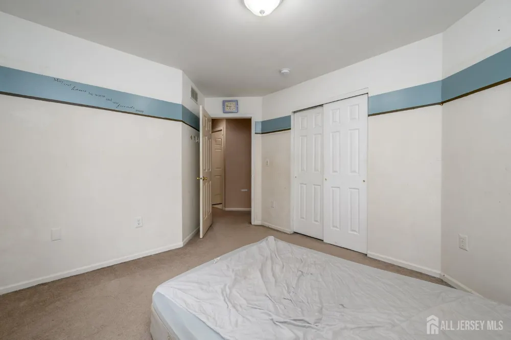 2 Garden Hills Drive Franklin, NJ 08873