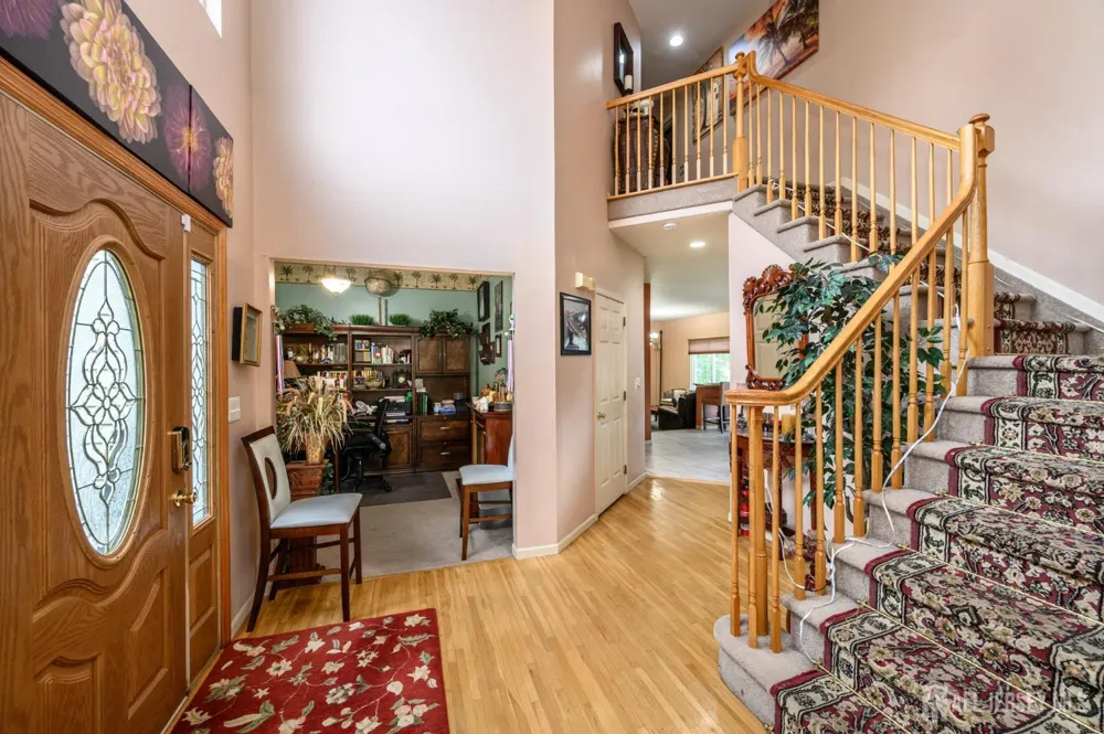 2 Garden Hills Drive Franklin, NJ 08873