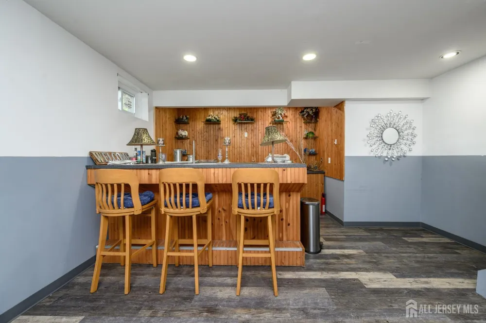 2 Garden Hills Drive Franklin, NJ 08873