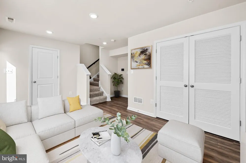 619 S HAVEN STREET Baltimore, MD 21224