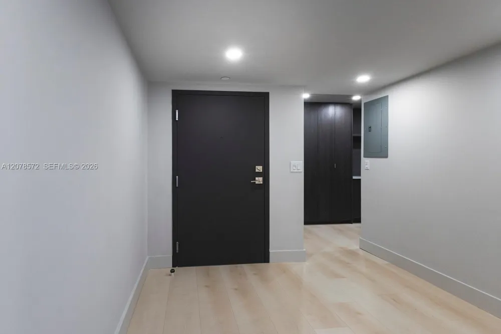 90 Edgewater Dr #224 Coral Gables, FL 33133
