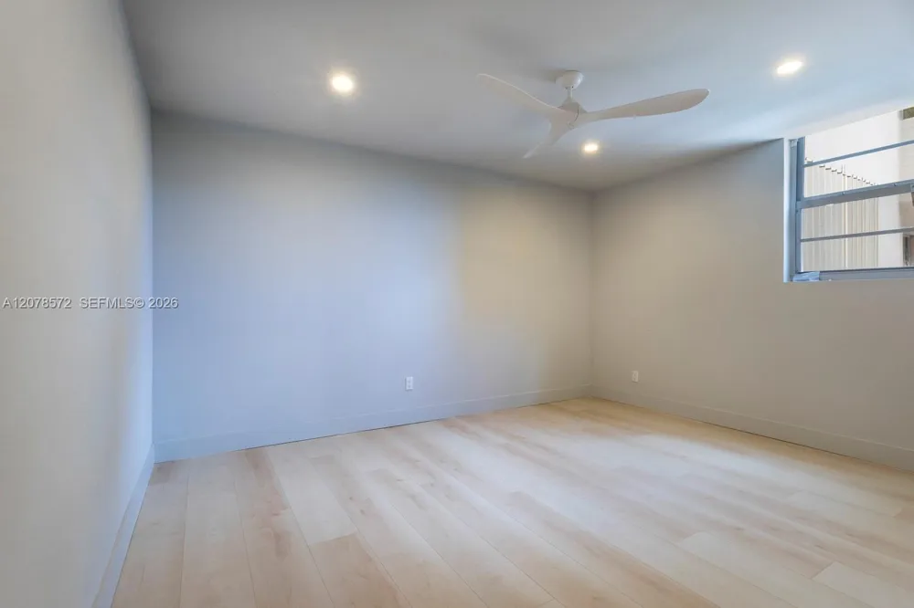 90 Edgewater Dr #224 Coral Gables, FL 33133