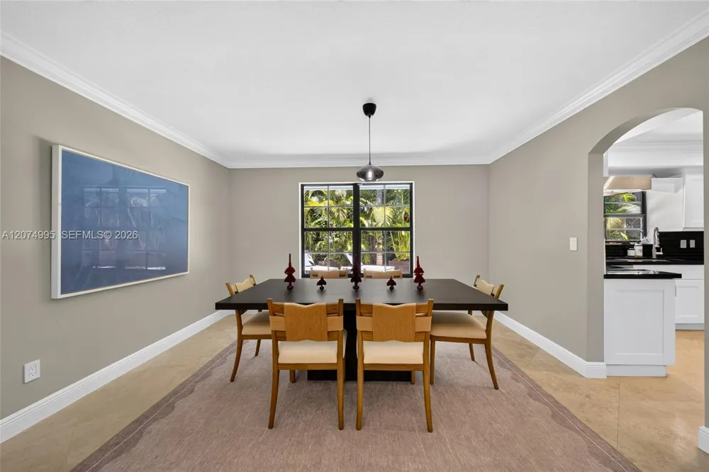 1043 Alfonso Ave Coral Gables, FL 33146