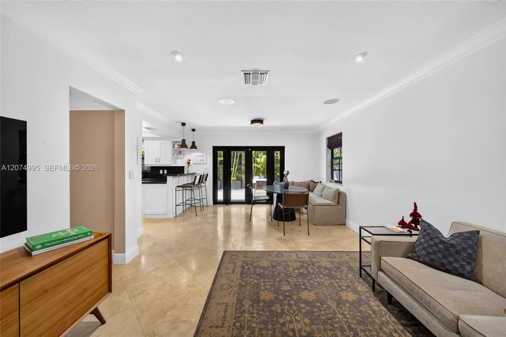 1043 Alfonso Ave Coral Gables, FL 33146