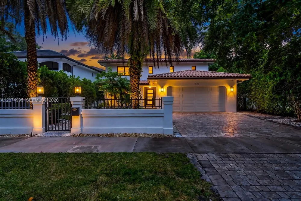 1043 Alfonso Ave Coral Gables, FL 33146