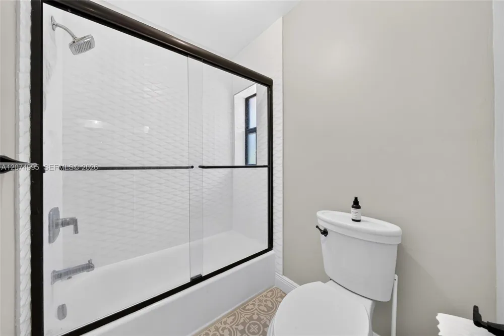 1043 Alfonso Ave Coral Gables, FL 33146