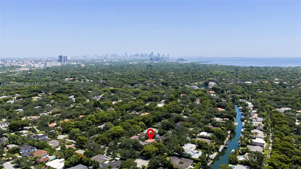 1043 Alfonso Ave Coral Gables, FL 33146