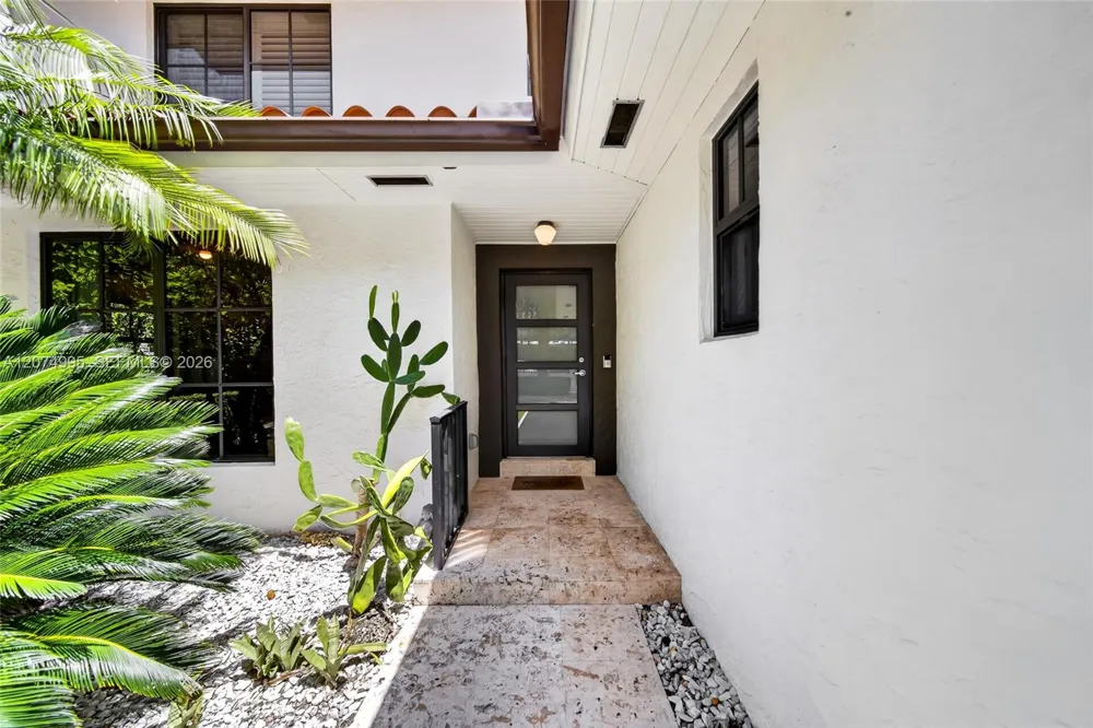 1043 Alfonso Ave Coral Gables, FL 33146