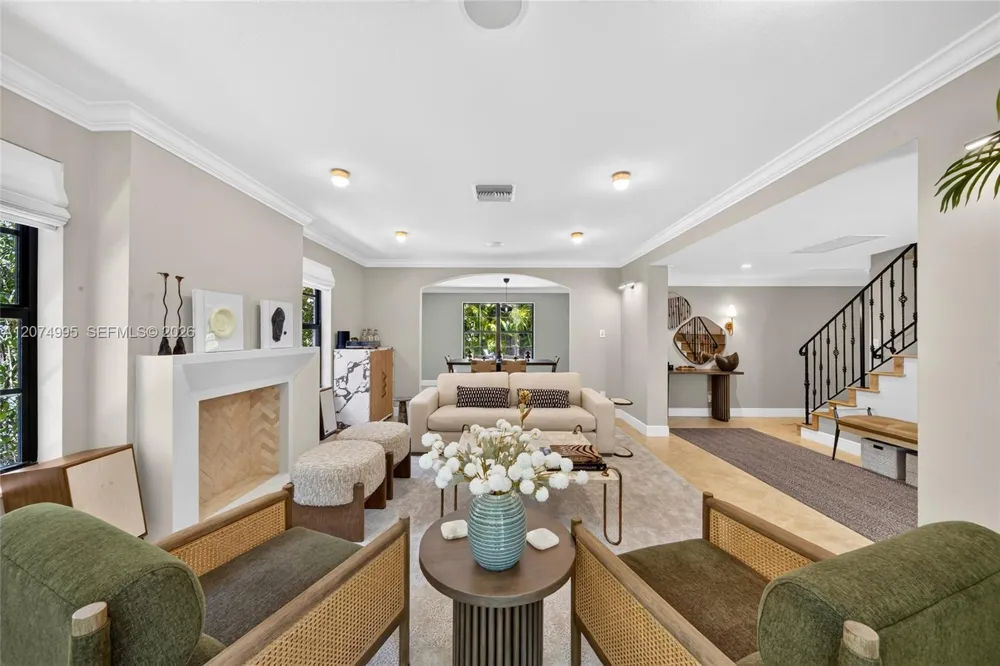 1043 Alfonso Ave Coral Gables, FL 33146