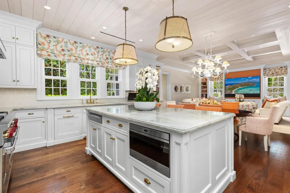 255 Wells Road Palm Beach, FL 33480