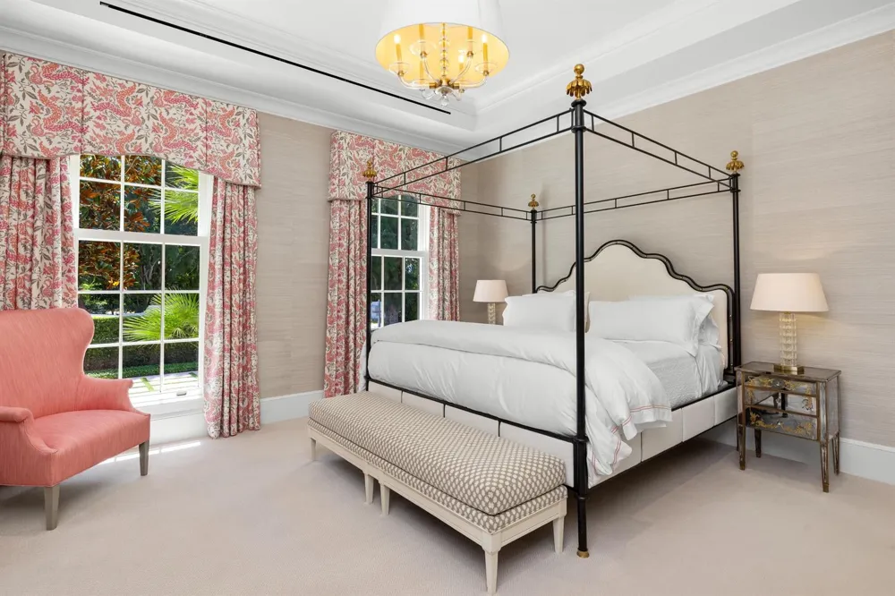 255 Wells Road Palm Beach, FL 33480