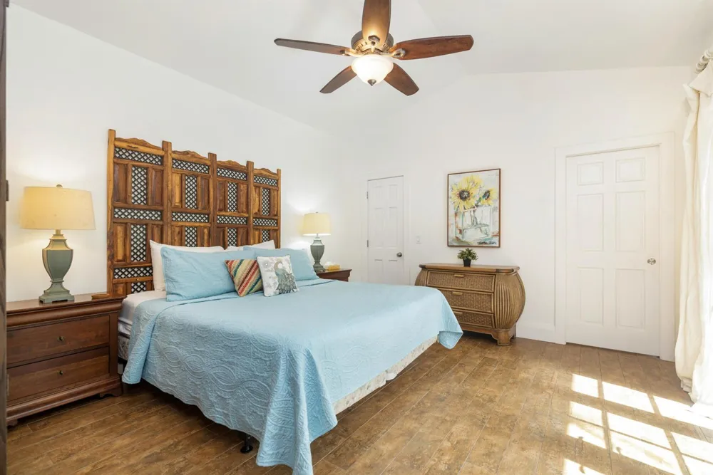 609 PALM STREET West Palm Beach, FL 33401