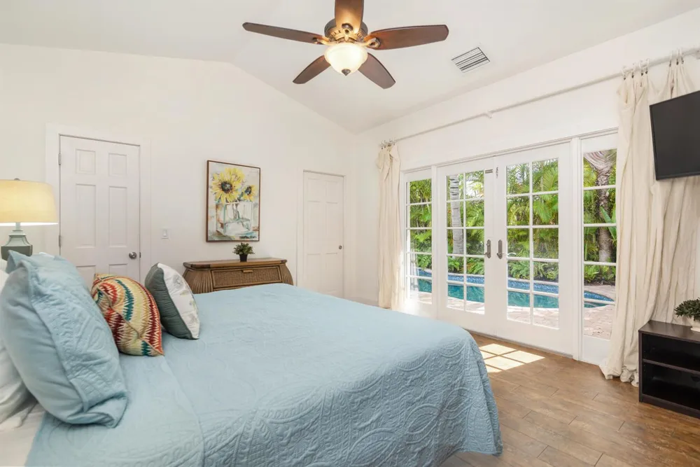 609 PALM STREET West Palm Beach, FL 33401