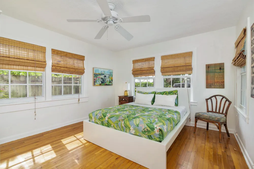 609 PALM STREET West Palm Beach, FL 33401