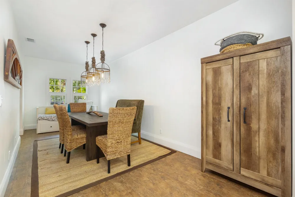 609 PALM STREET West Palm Beach, FL 33401