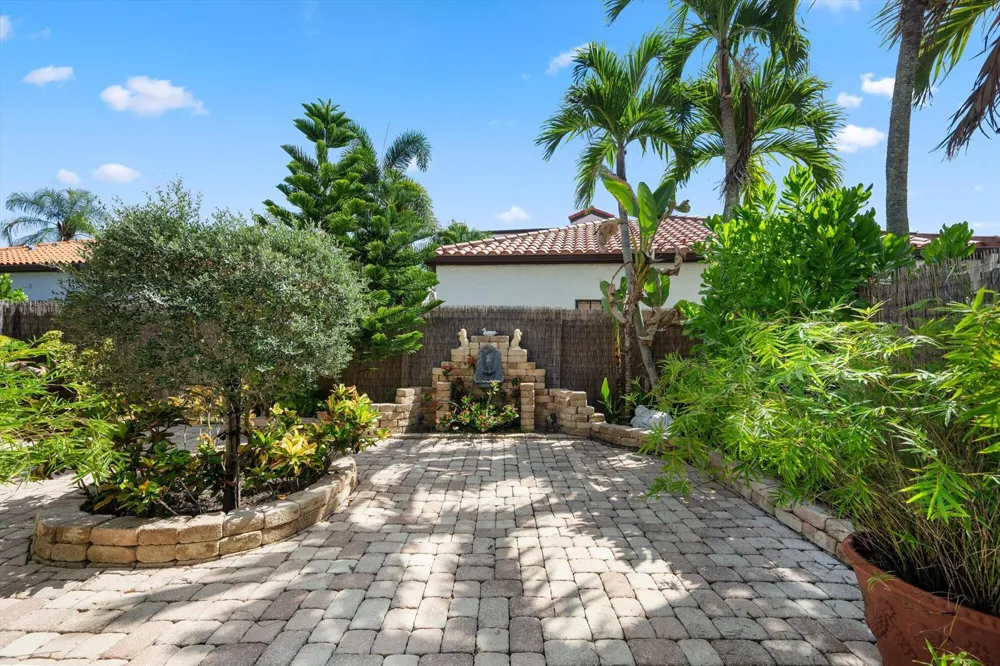 13514 Fountain View Boulevard Wellington, FL 33414
