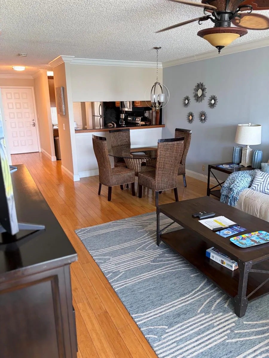 353 S US Hwy 1 #D204 Jupiter, FL 33477