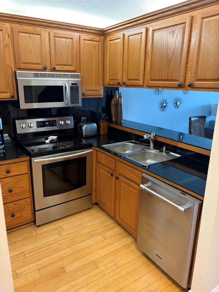 353 S US Hwy 1 #D204 Jupiter, FL 33477