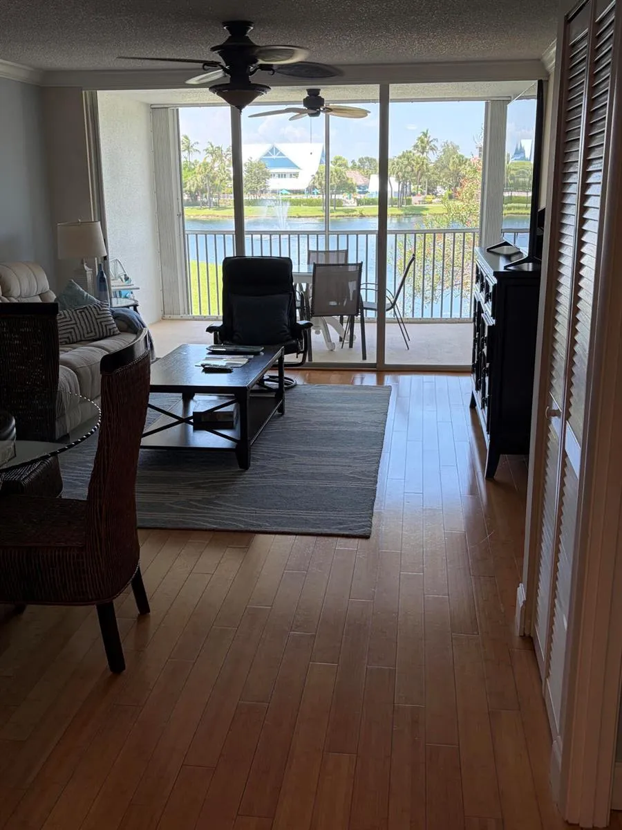 353 S US Hwy 1 #D204 Jupiter, FL 33477