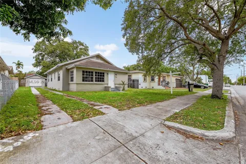 2800 SW 16th Ter