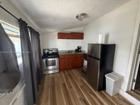 7638 Miami Ave #5