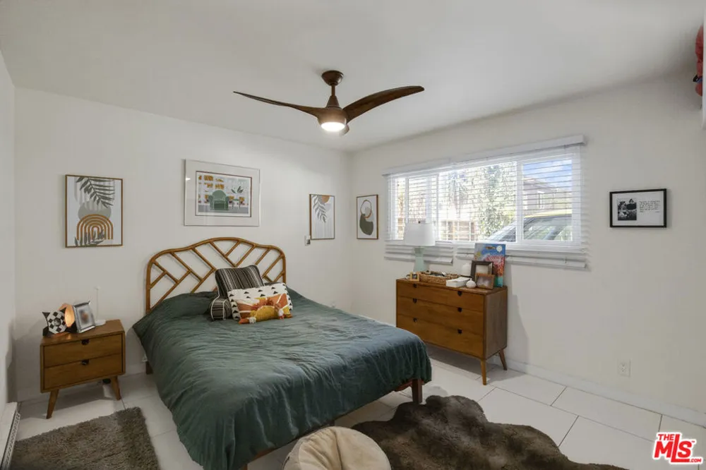 1959 Grace Avenue Los Angeles, CA 90068