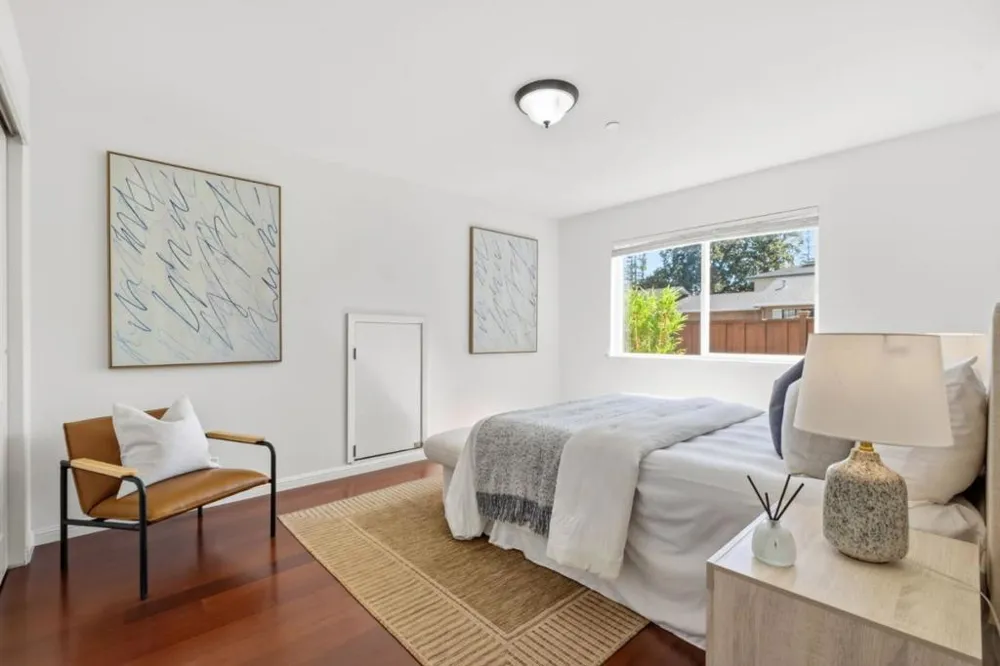 1530 W Selby Lane Redwood City, CA 94061