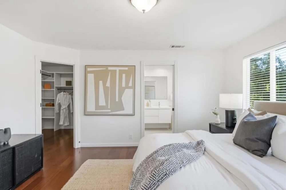 1530 W Selby Lane Redwood City, CA 94061