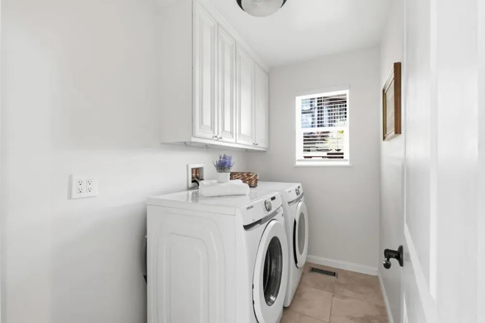 1530 W Selby Lane Redwood City, CA 94061