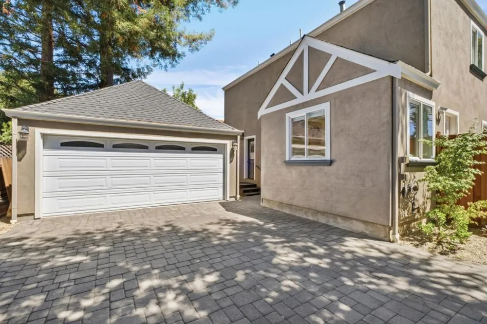 1530 W Selby Lane Redwood City, CA 94061