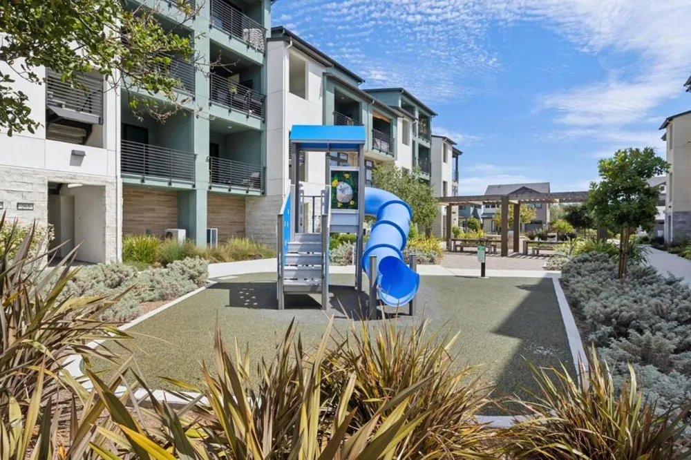 253 Waters Park Circle San Mateo, CA 94403