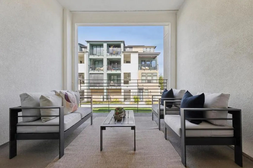 253 Waters Park Circle San Mateo, CA 94403