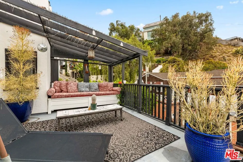 1767 Orange Grove Avenue Los Angeles, CA 90046