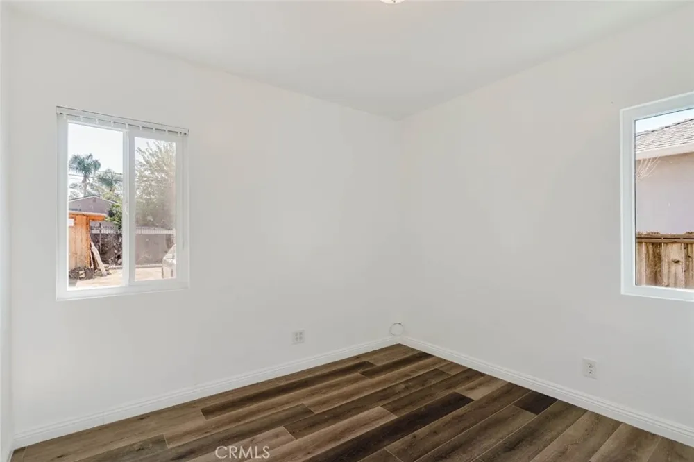 7426 Dempsey Avenue Van Nuys, CA 91406
