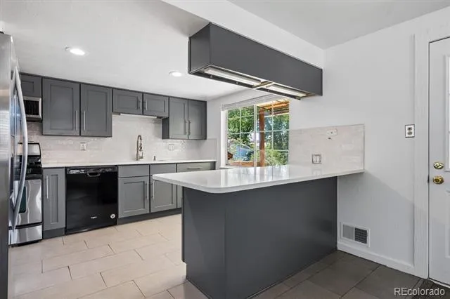13473 Fitzsimons Way Aurora, CO 80011