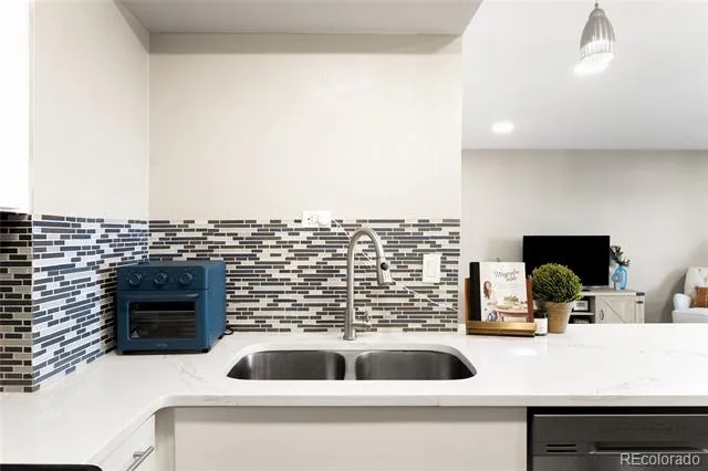 460 S Marion Parkway #1052 Denver, CO 80209