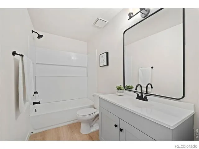 1217 Hunter Court Longmont, CO 80501